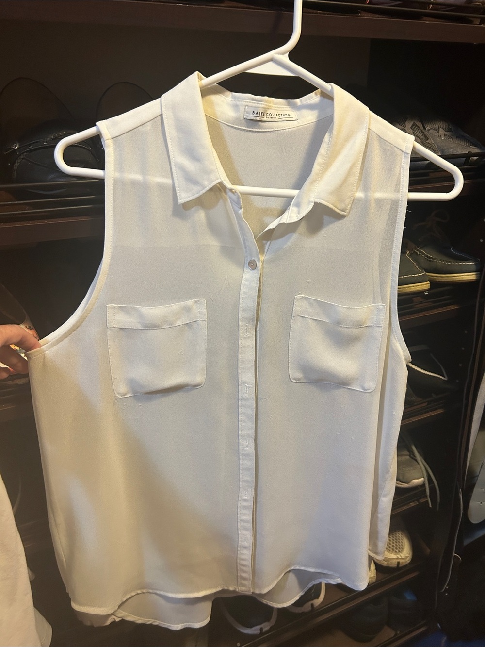 BE COOL White Sleeveless Button-Up Tank with Chest Pockets